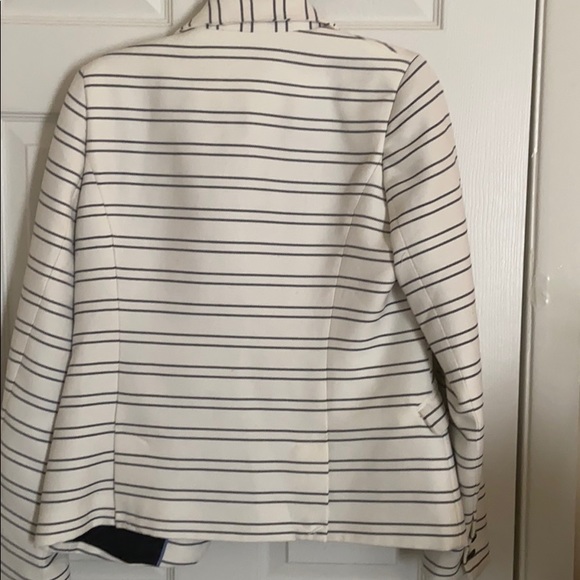 Blazer - Picture 2 of 2